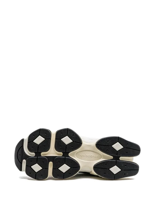 ניו באלאנס- New Balance 9060 "Black/White" Sneakers