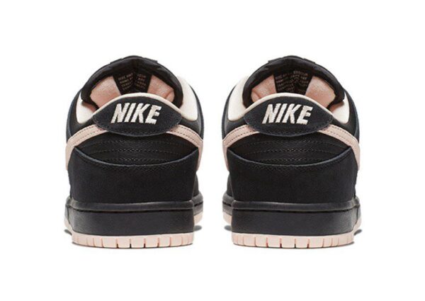 נעליי נייק-NIKE SB DUNK LOW PRO QS - Black & Wafer Logo