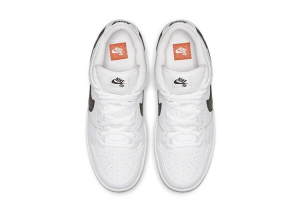 נעליי נייק-NIKE SB DUNK LOW PRO QS - Black & White