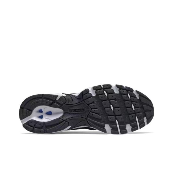  סניקרס ניו באלאנס NEW BALANCE 530 BLACK & WHITE