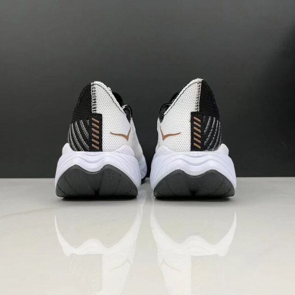 נעלי הוקה-HOKA ONE ONE CARBON X3 Black