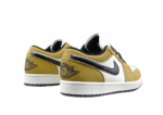 נעלי נייק-NIKE AIR JORDAN 1 LOW -FLAXEN-BLACK LOGO-WHITE