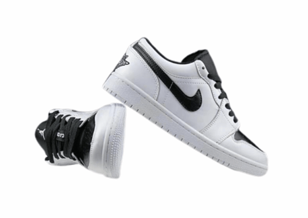 נעלי נייק-NIKE AIR JORDAN 1 LOW -WHITE-BLACK LOGO