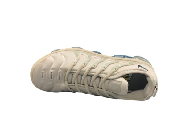 נעלי נייק-NIKE AIR MAX PLUS TN- ALBESCENT WHITE