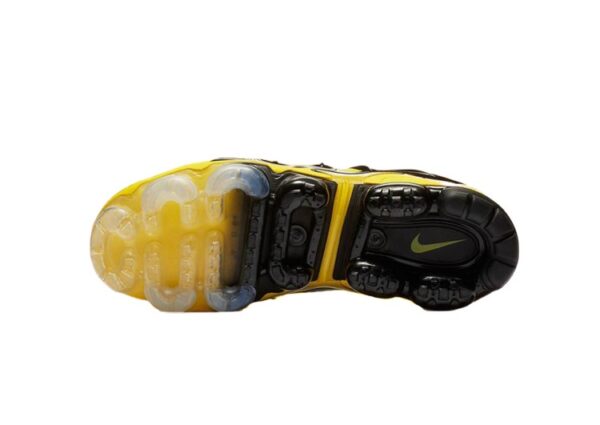 נעלי נייק-NIKE AIR MAX PLUS TN- BITTER LEMON-SEAL BROWN