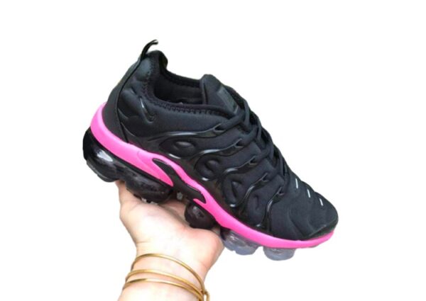 נעלי נייק-NIKE AIR MAX PLUS TN- BLACK RUSSIAN