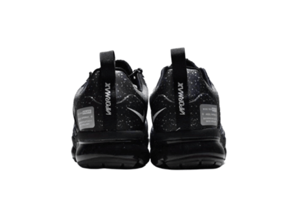 נעלי נייק-NIKE AIR VAPROMAX 2019 - BLACK - LOGO WHITE - BLACK RIBBON