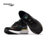 נעלי סאקוני - Saucony Triumph Black White