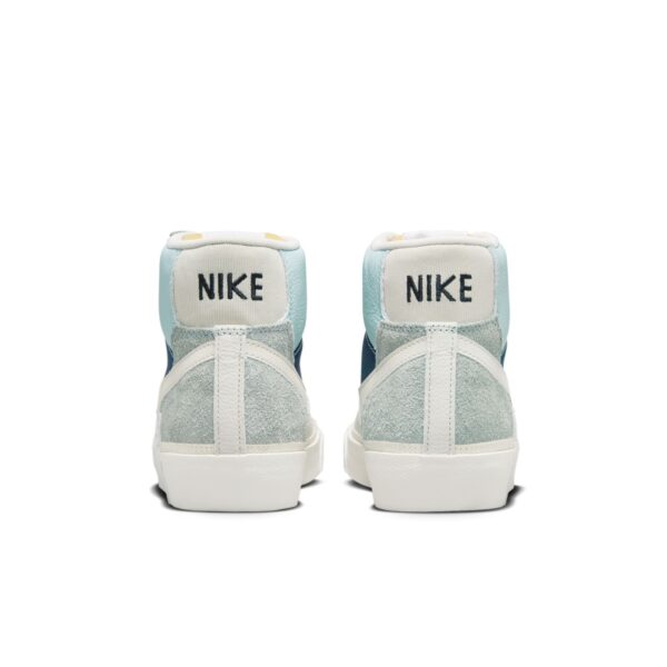 נייק בלייזר גבוהות- NIKE BLAZER MID '77 VINTAGE WHITE BLUE