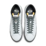 נייק בלייזר גבוהות- NIKE BLAZER MID '77 VINTAGE WHITE GREY