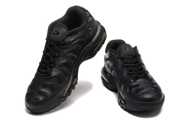 נעלי נייק- NIKE AIR MAX PLUS DRIFT Black
