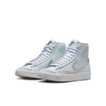 נייק בלייזר גבוהות- NIKE BLAZER MID '77 VINTAGE WHITE LIGHT BLUE