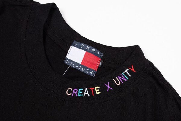 טומי הילפיגר-TOMMY TSHIRT MEN'S - BLACK