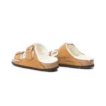כפכפי בירקנשטוק | Birkenstock Arizona fur Brown
