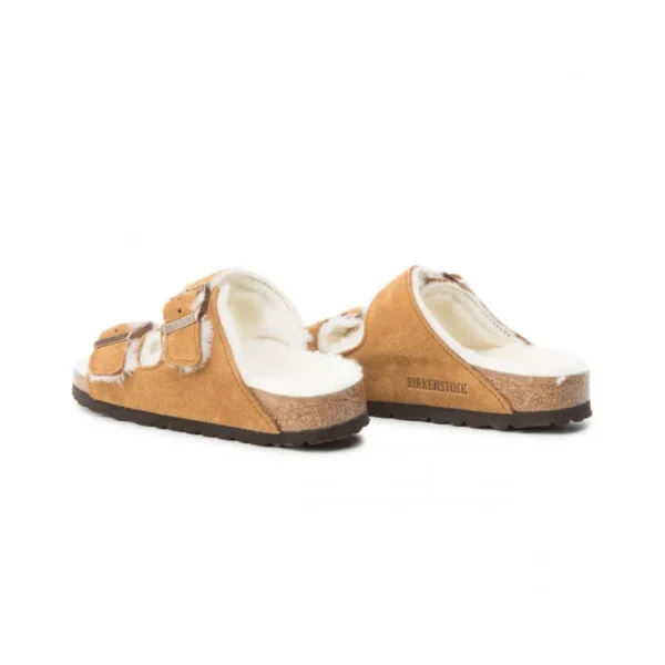 כפכפי בירקנשטוק | Birkenstock Arizona fur Brown